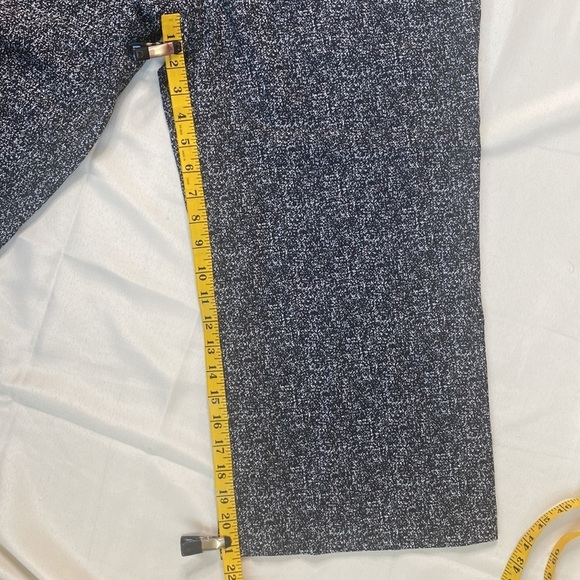 Express Capri Mid-length Dress Pants - Picture 7 of 7